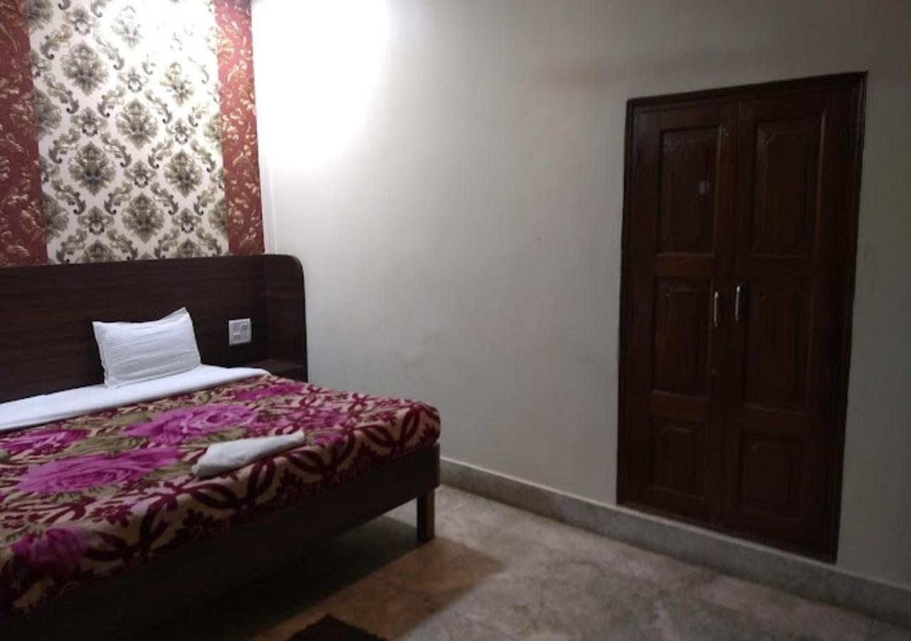 Liberty Guest House Waranasi Zewnętrze zdjęcie