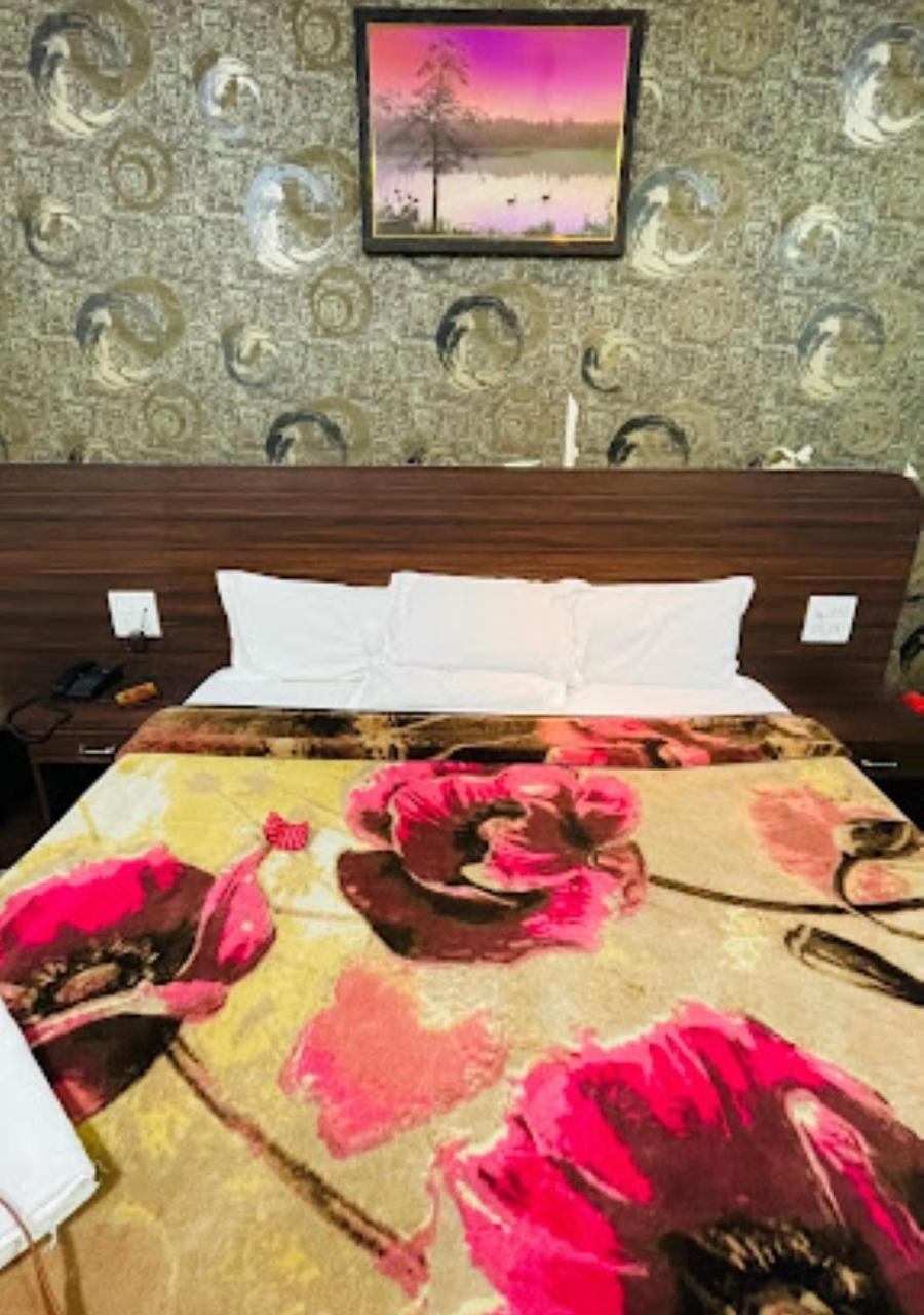 Liberty Guest House Waranasi Zewnętrze zdjęcie