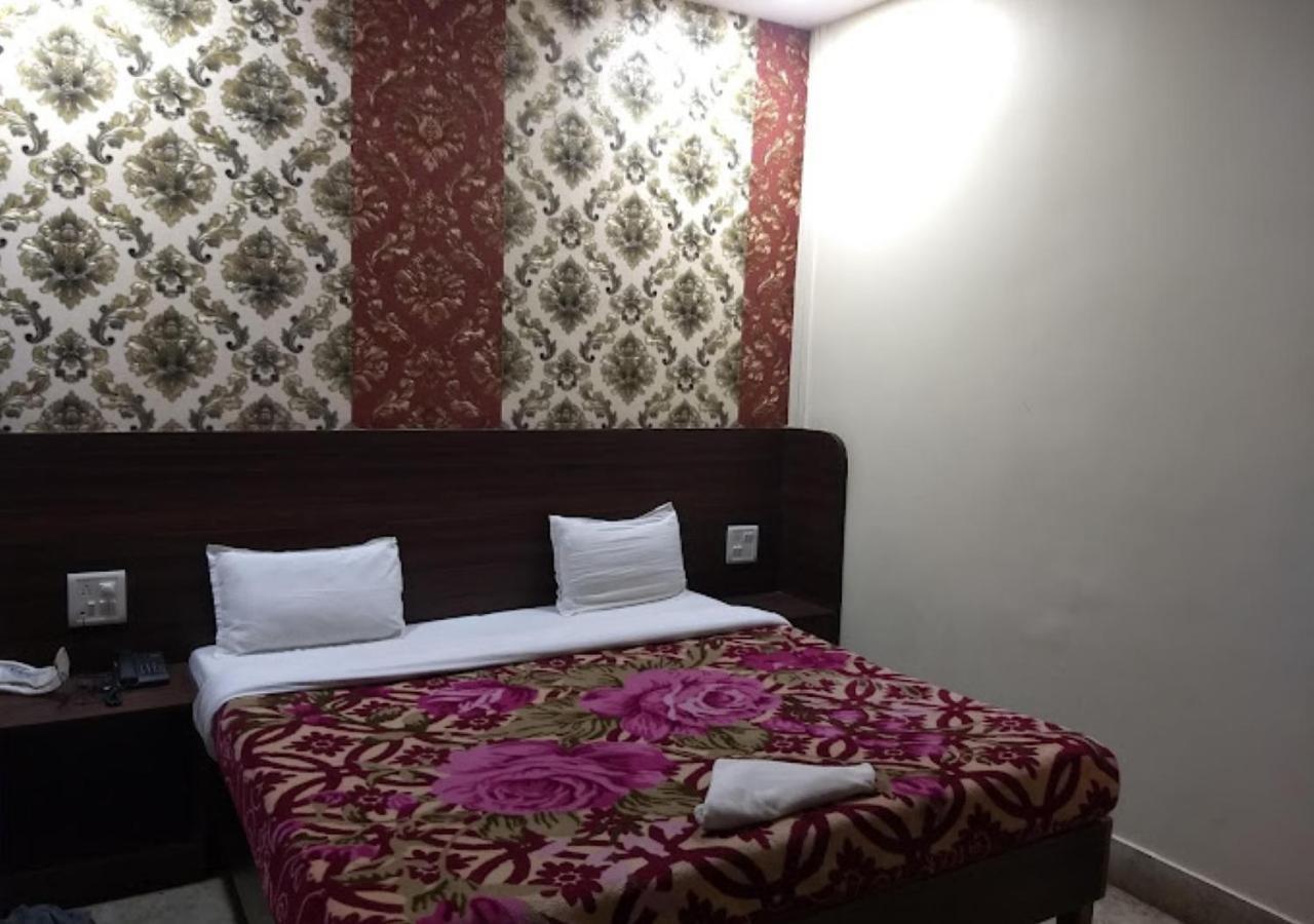 Liberty Guest House Waranasi Zewnętrze zdjęcie