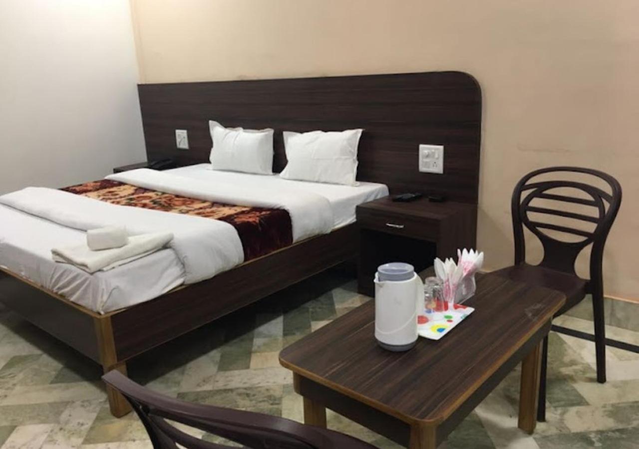 Liberty Guest House Waranasi Zewnętrze zdjęcie